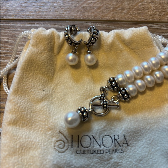 Honora White Pearl Jewelry Set with Silver Accents - Picture 2 of 3